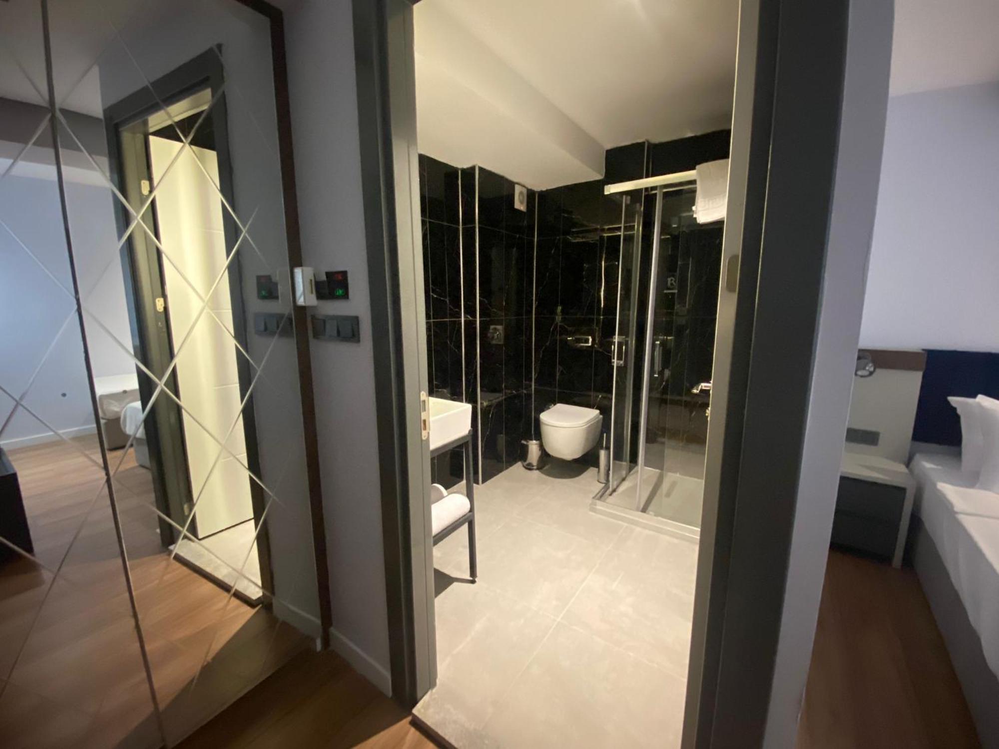 The Royals Hotel İzmir Ngoại thất bức ảnh